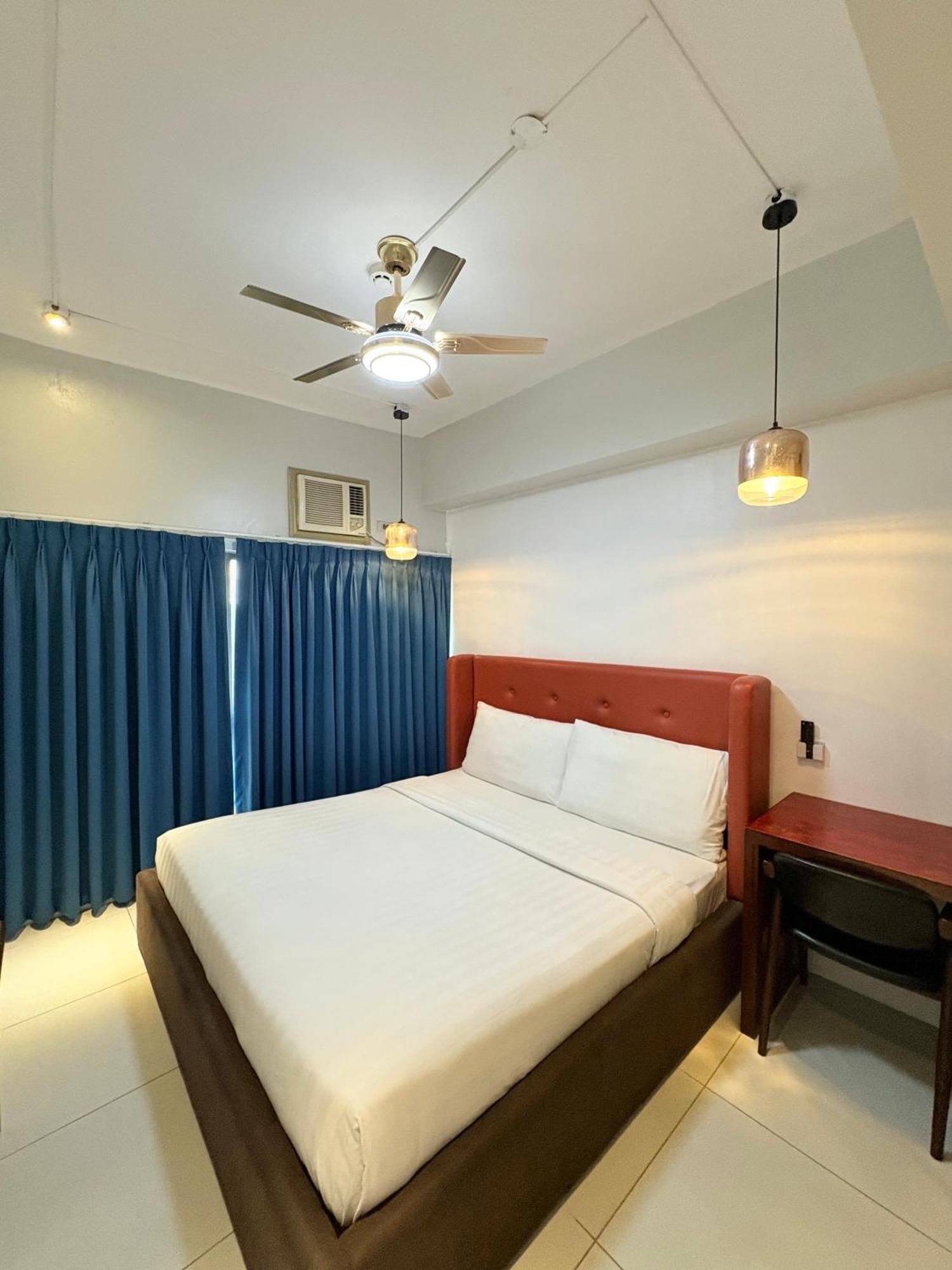 Pacific Park Hotel Quezon City Eksteriør billede