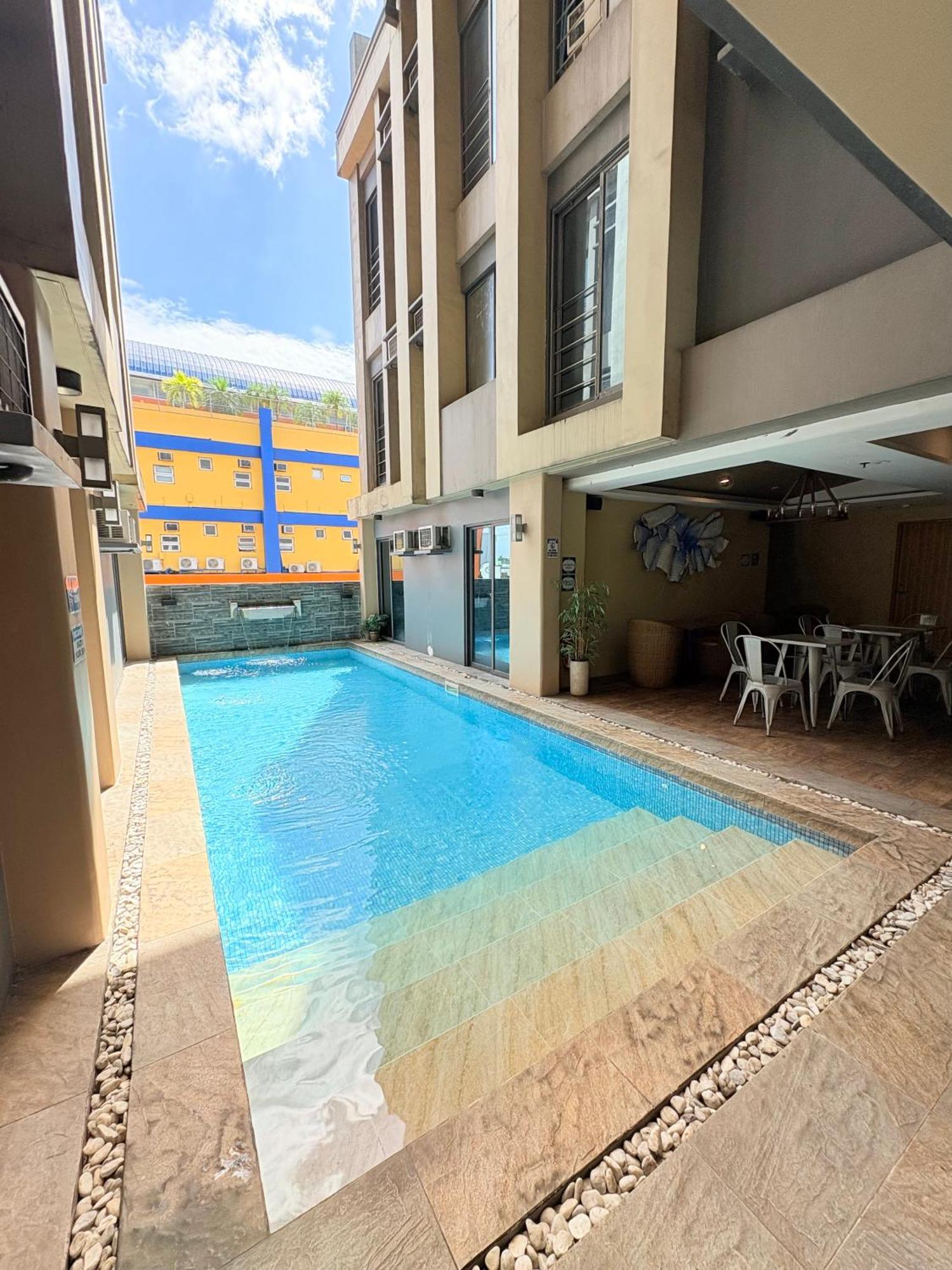 Pacific Park Hotel Quezon City Eksteriør billede